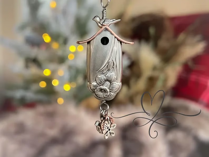 2026 Summer Hot Sale – 50% OFF🔥The 1951 "Magnolia" Birdhouse Necklace thumbnail 2