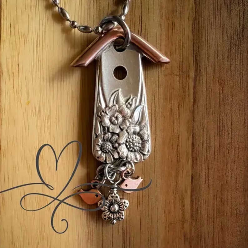 2026 Summer Hot Sale – 50% OFF🔥The 1951 "Magnolia" Birdhouse Necklace thumbnail 9